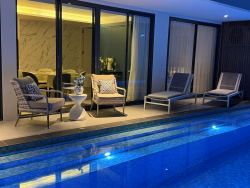 The Sunshine Beach Family Suite with Pool The Sunshine Beach Family Suite with Pool