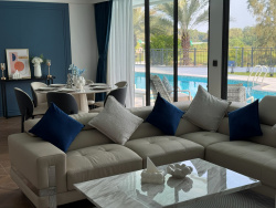 The Sunshine Beach Family Suite with Pool The Sunshine Beach Family Suite with Pool