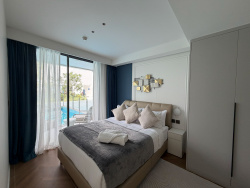 The Sunshine Beach Family Suite with Pool
