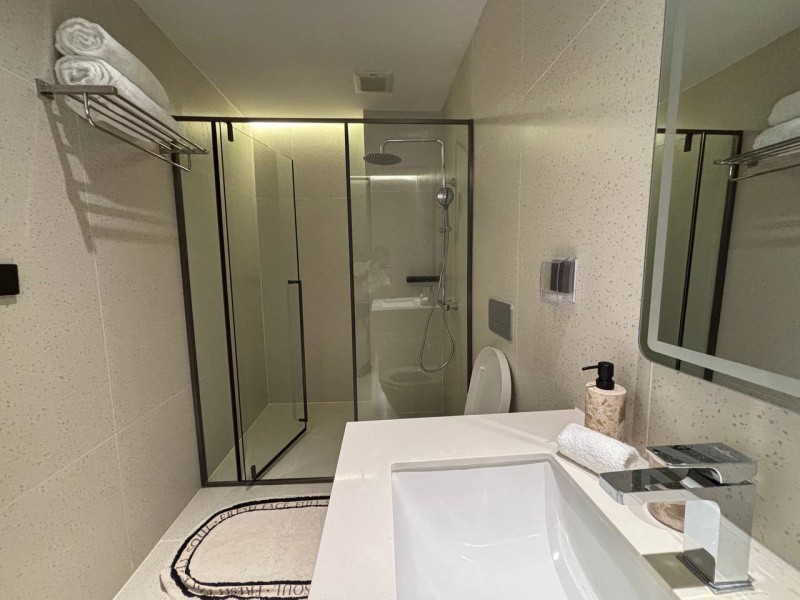 The Sunshine Beach Family Suite with Pool